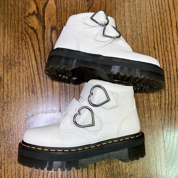 Dr. Martens Devon Heart Platform Boot SZ. 7 - Picture 3 of 10